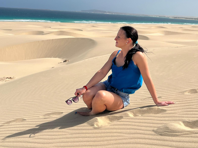Nikola Chmelíková on the beach