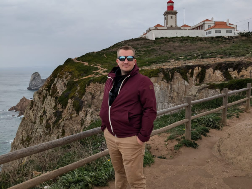 Volodymyr Kovalchyn — ocean and lighthouse