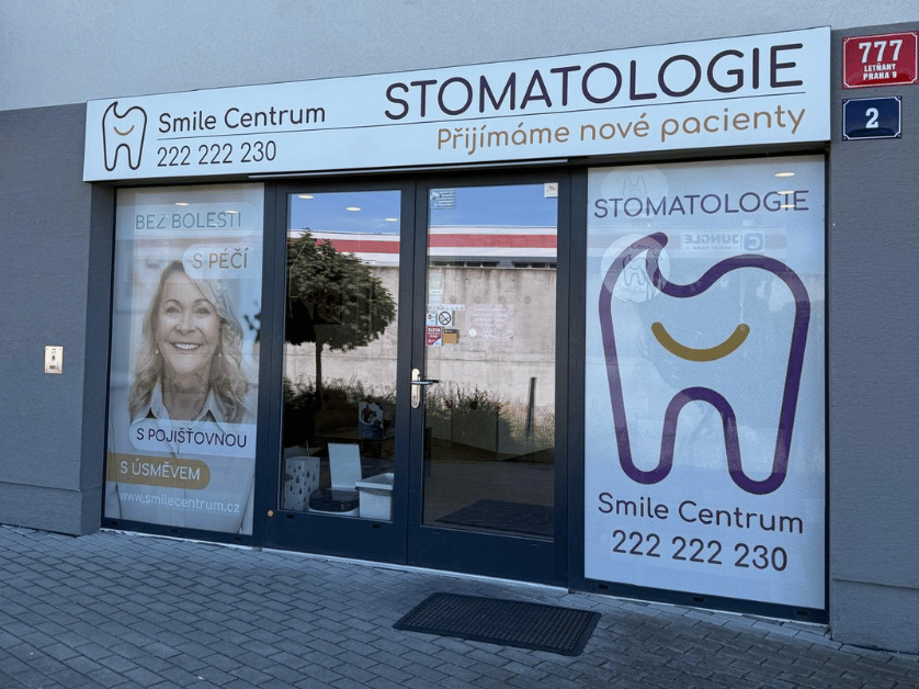 Smile Centrum Letňany – Exterior