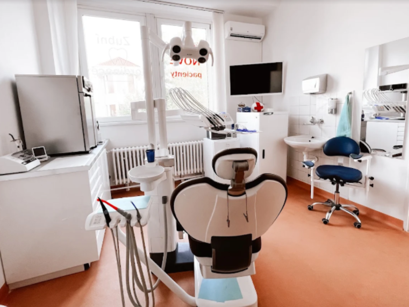 Smile Centrum Mini Prosek кабінет стоматолога